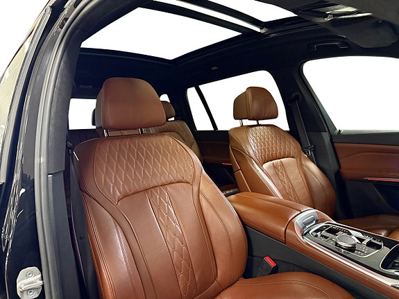 BMW X7 11 of 17