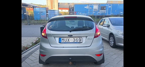Ford Fiesta 2 of 8