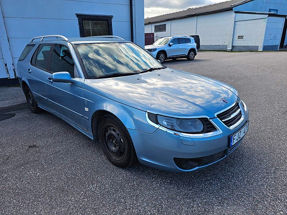 Saab 9-5 2 of 7
