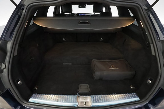 Mercedes-Benz C300 8 of 30