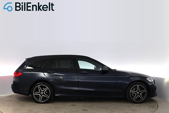 Mercedes-Benz C300 2 of 30
