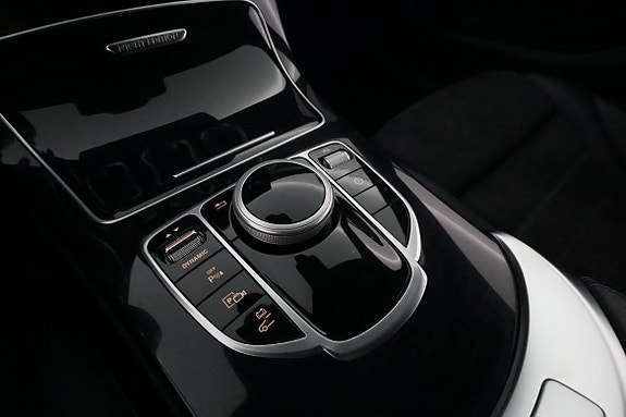 Mercedes-Benz C300 23 of 30