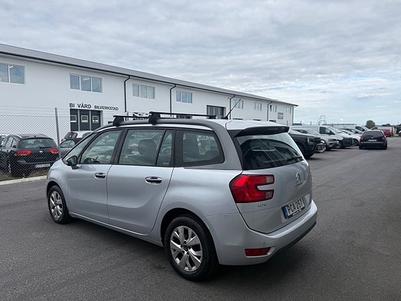Citroen Grand C4 Picasso 2 of 8
