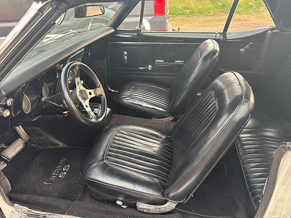 Chevrolet Camaro 4 of 5