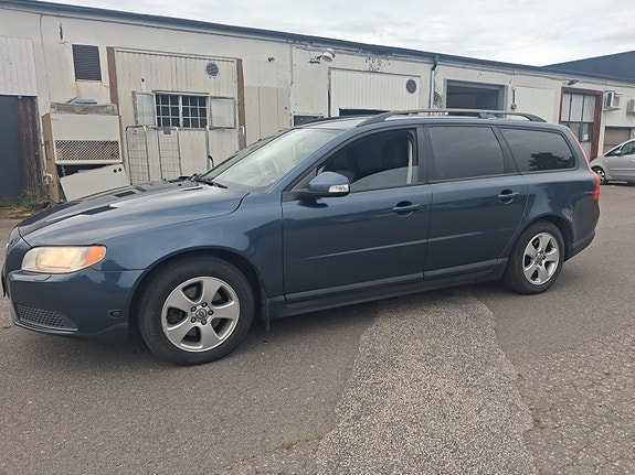 Volvo V70 9 of 9
