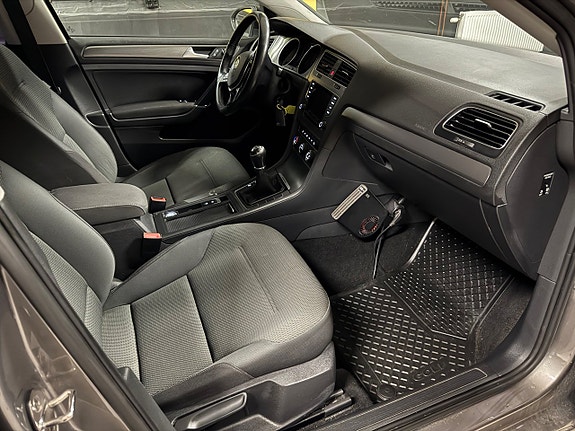 Volkswagen Golf I 9 of 18