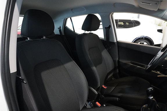 Hyundai i10 18 of 21