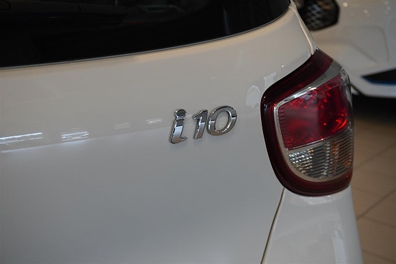 Hyundai i10 7 of 21