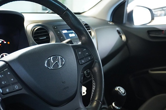 Hyundai i10 16 of 21