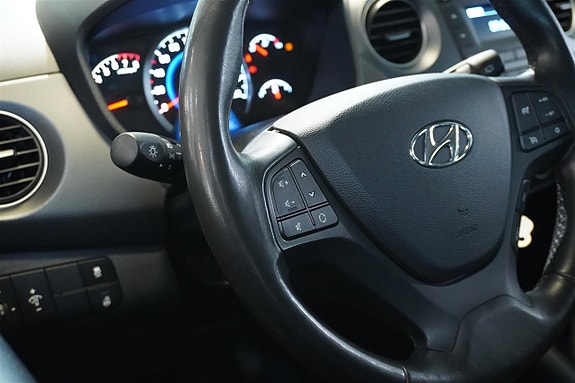 Hyundai i10 15 of 21