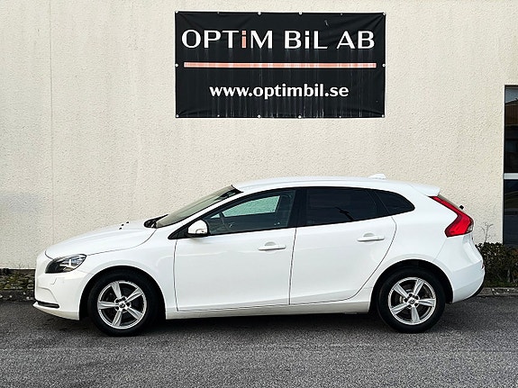 Volvo V40 7 of 15