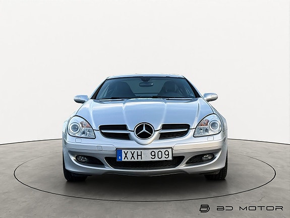 Mercedes-Benz SLK200 4 of 14