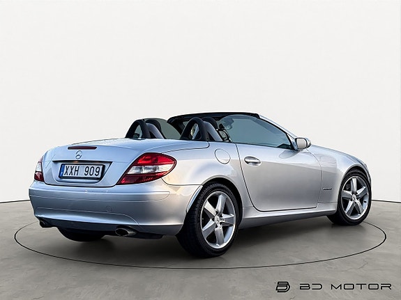 Mercedes-Benz SLK200 3 of 14