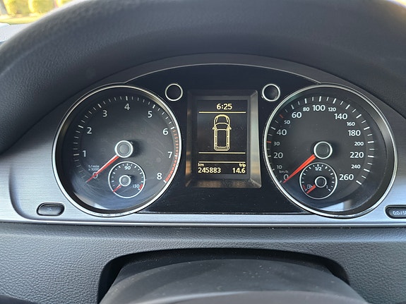 Volkswagen Passat 6 of 7