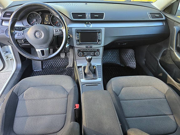 Volkswagen Passat 7 of 7