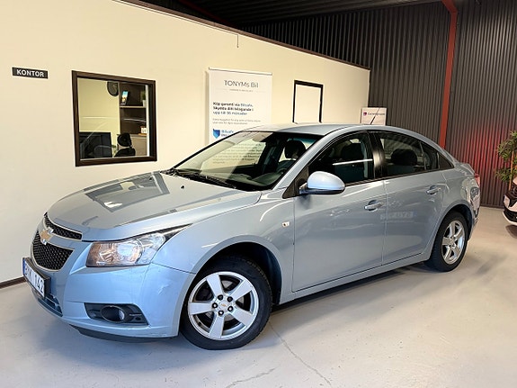 Chevrolet Cruze 4 of 15