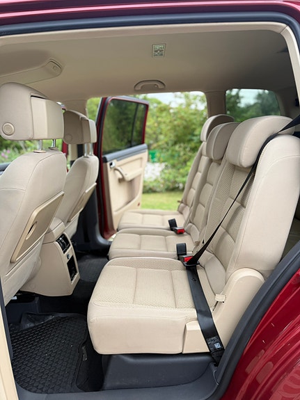 Volkswagen Touran 12 of 17