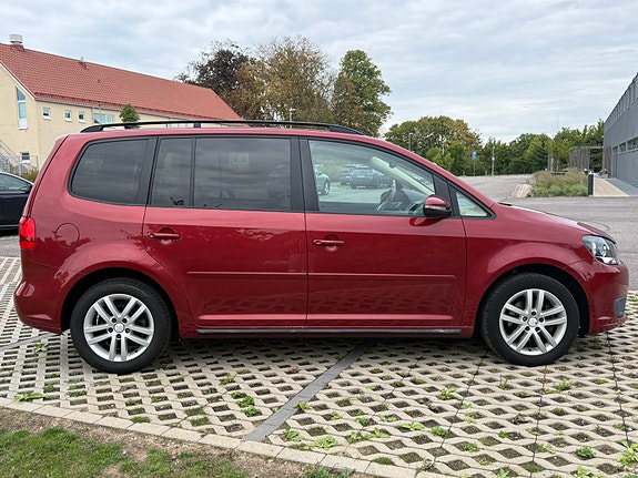 Volkswagen Touran 5 of 17