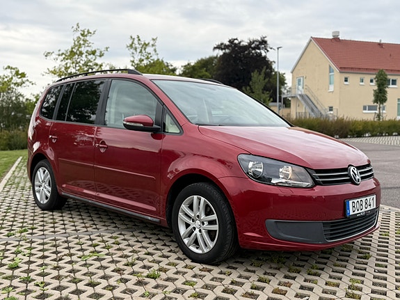 Volkswagen Touran 4 of 17