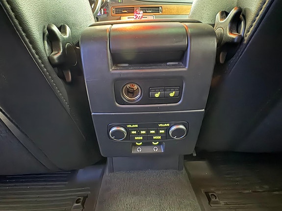 Volvo V70 11 of 16