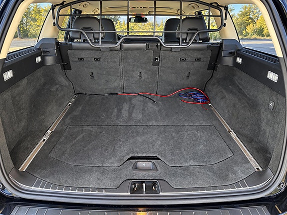 Volvo V70 12 of 16