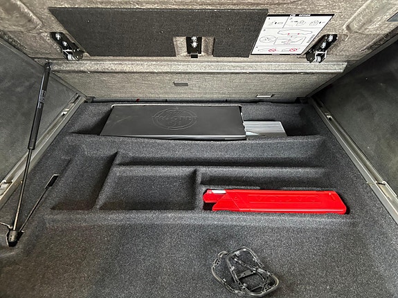 Volvo V70 13 of 16