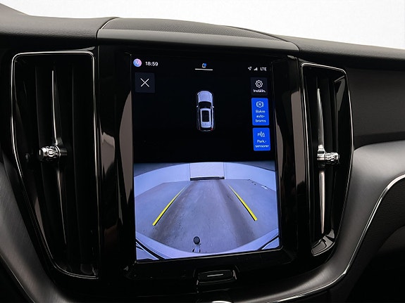 Volvo XC60 23 of 30