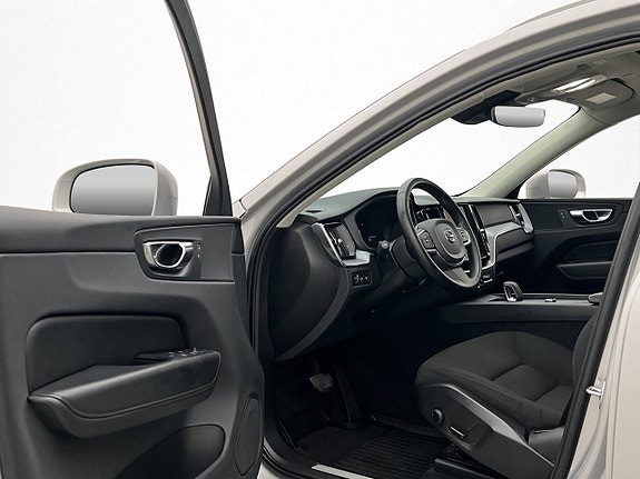 Volvo XC60 11 of 30