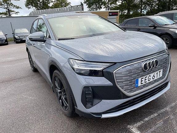 Audi Q4 e-tron 3 of 17