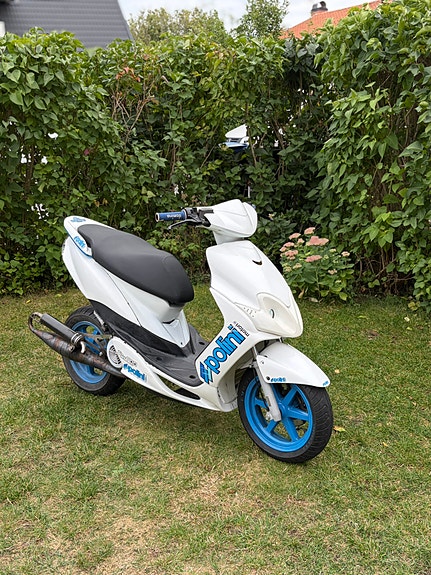 Yamaha Jog R 3 of 7