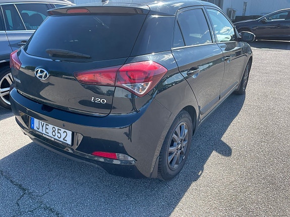 Hyundai i20 3 of 5