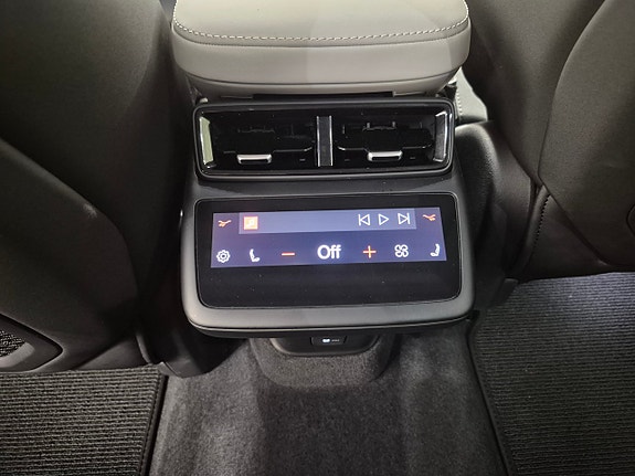 Polestar 4 10 of 13