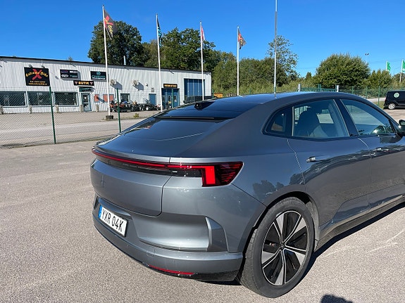 Polestar 4 3 of 5