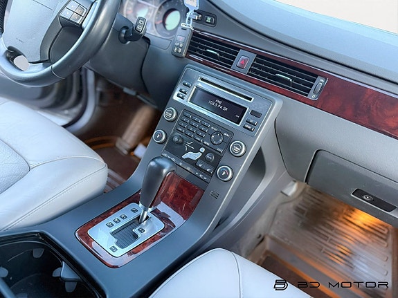 Volvo V70 13 of 15