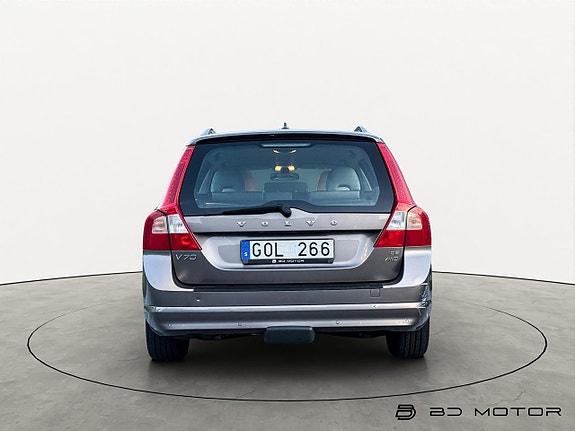 Volvo V70 5 of 15