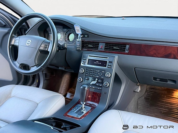 Volvo V70 14 of 15