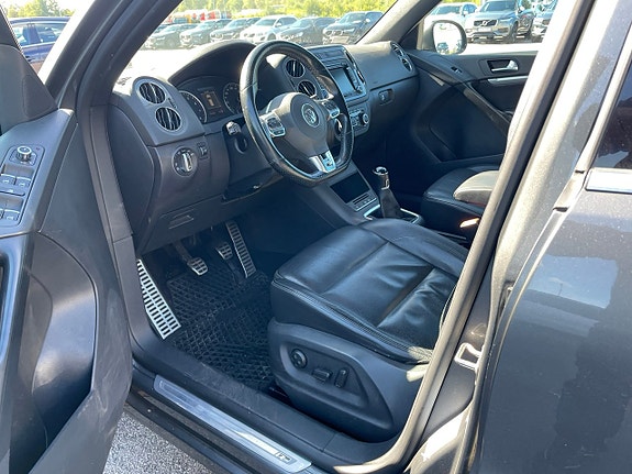 Volkswagen Tiguan 5 of 5