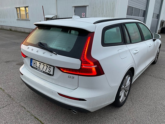 Volvo V60 3 of 5