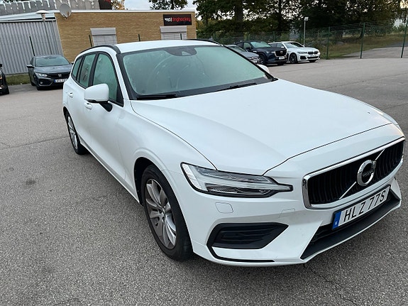 Volvo V60 2 of 5