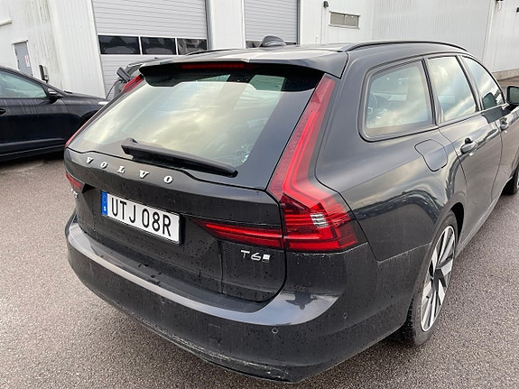 Volvo V90 3 of 5
