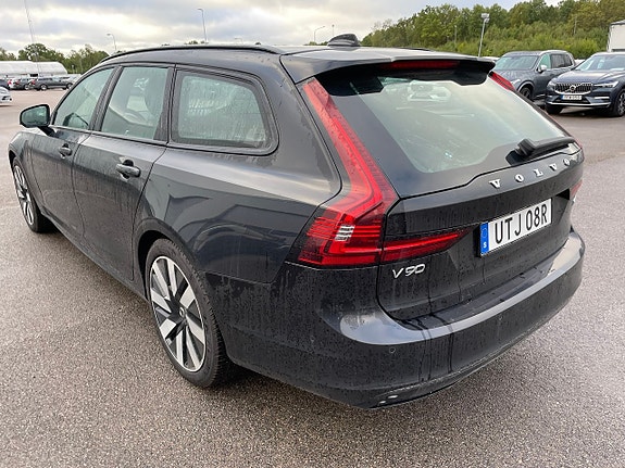 Volvo V90 4 of 5