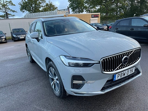 Volvo XC60 2 of 5