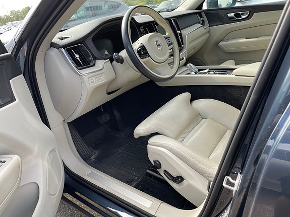 Volvo XC60 5 of 5