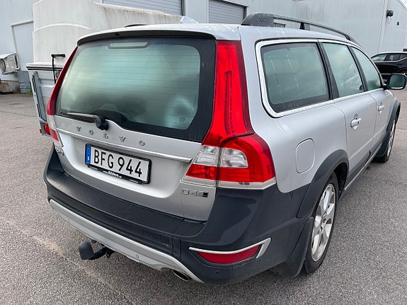 Volvo XC70 3 of 5