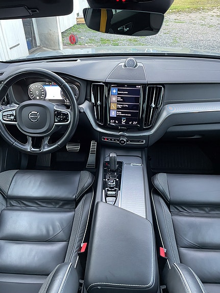 Volvo XC60 7 of 11