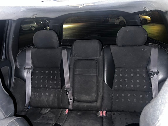 Volvo V70 7 of 9