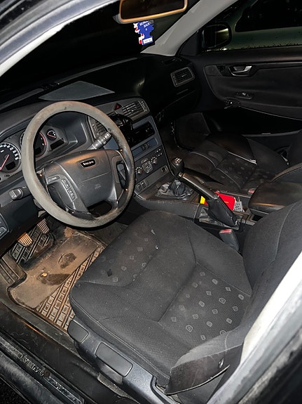 Volvo V70 5 of 9