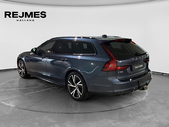 Volvo V90 2 of 13
