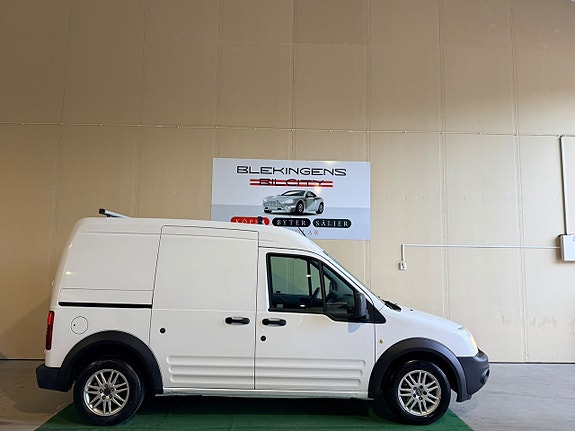 Ford Transit Connect 4 of 9