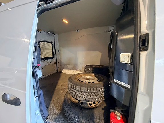 Ford Transit Connect 6 of 9
